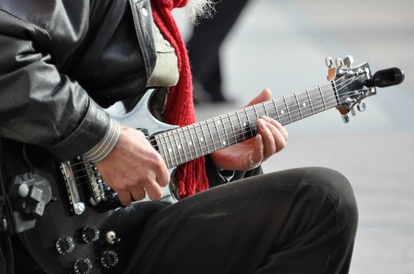 Uličnim sviračima iz Srbije otkazan boravak u Hrvatskoj