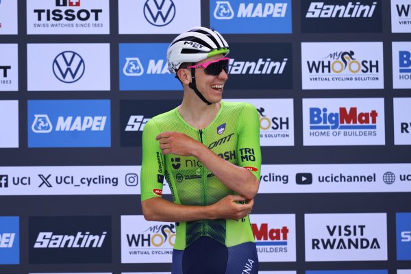 Novo priznanje za Pogačara: Ugledni L'Equipe ga proglasio za sportaša godine