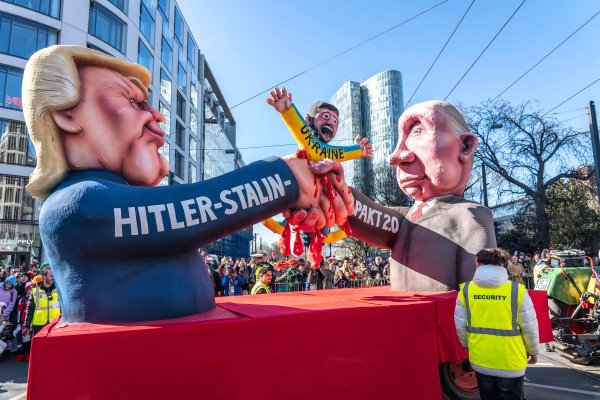 Rusija tužila njemačkog kipara jer je ismijavao Putina: Prijeti mu 10 godina zatvora