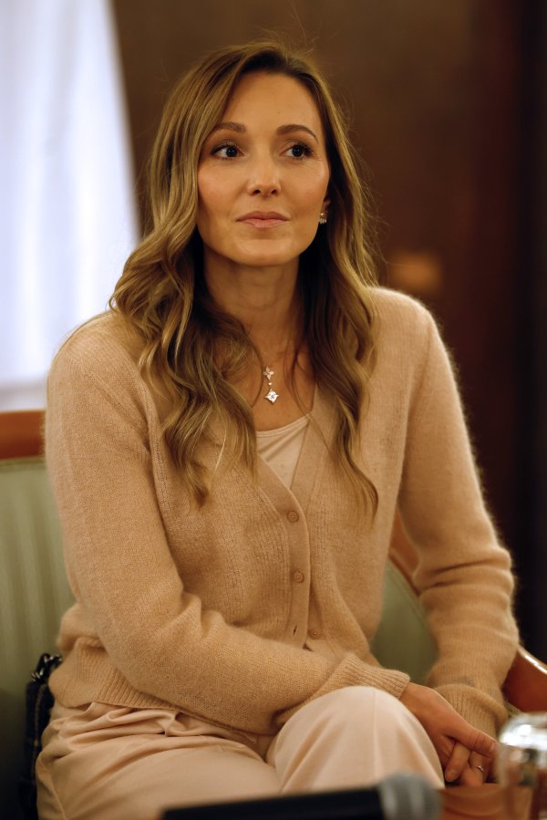 Zbog jednog detalja na ruci Jelene Đoković nastao 'rat' na mrežama