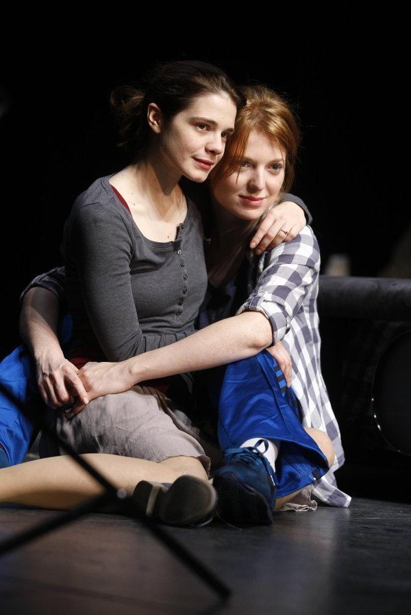 Ivana Roščić i Nataša Janjić na probi predstave 'Fine mrtve djevojke'