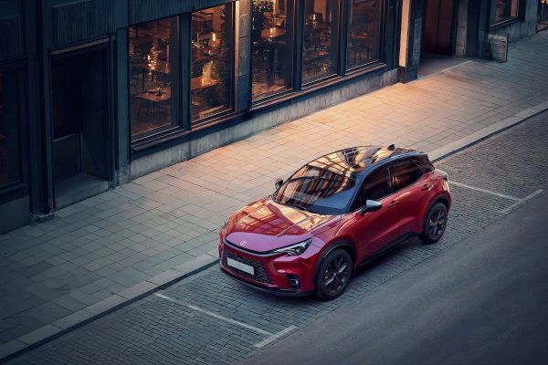 Lexus najavljuje LBX Vibrant Edition