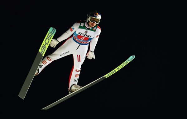 Pogledajte kako je klinac od 19 godina fantastičnim skokom srušio rekord legendarne skakaonice