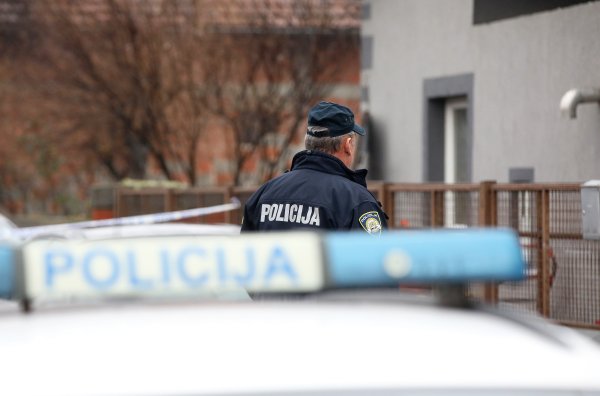 Još jedna smrt na cestama: U sudaru tri vozila jedna osoba poginula