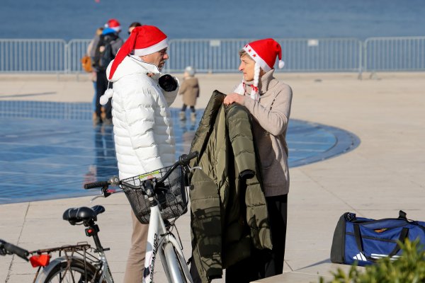 Zadar: Novogodišnje kupanje na Morskim orguljama
