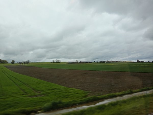 Švicarska visoravan, jednostavno, lijepi krajolik središnje Europe