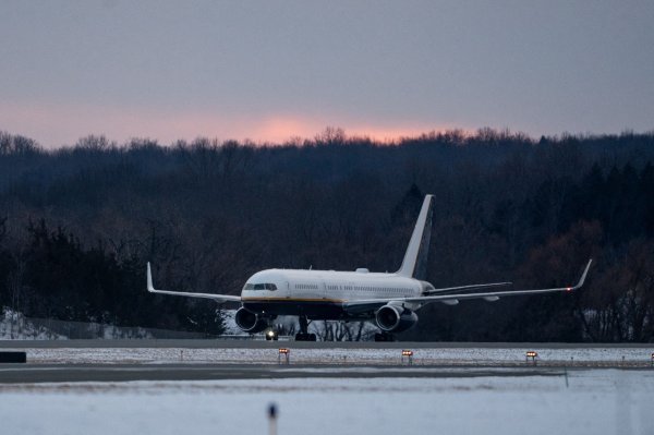 Zrakoplov s Nicolasom Madurom