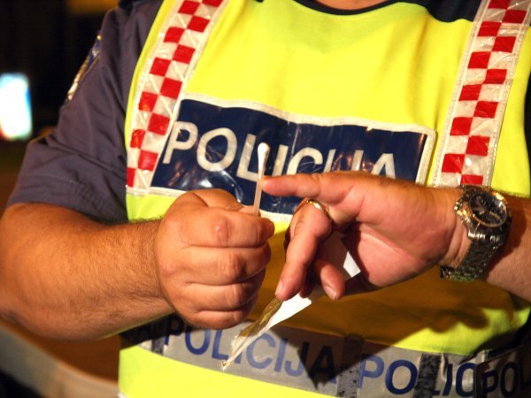 Velika noćna akcija: Zagrebačka policija utvrdila 436 prometnih prekršaja
