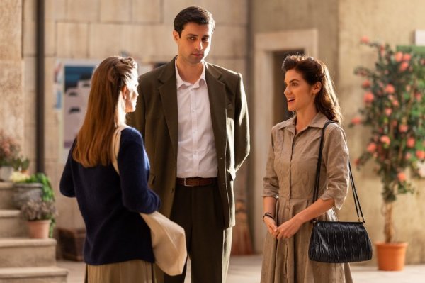 Luka Šegota u seriji 'Divlje pčele' s kolegicama Ana Marijom i Arijom