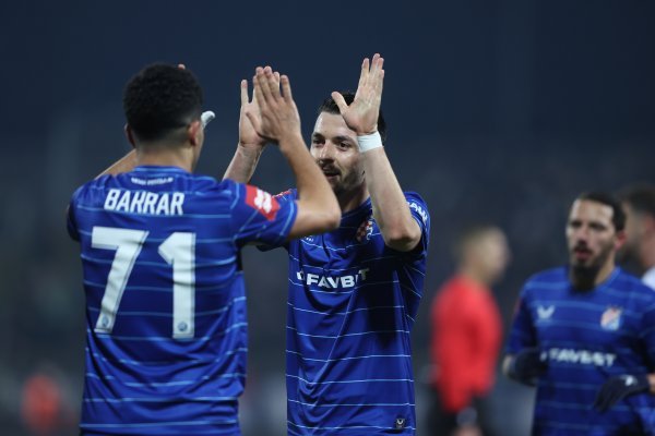 Rapsodija na Maksimiru; Dinamo deklasirao Rumunje i došao nadomak europskog proljeća