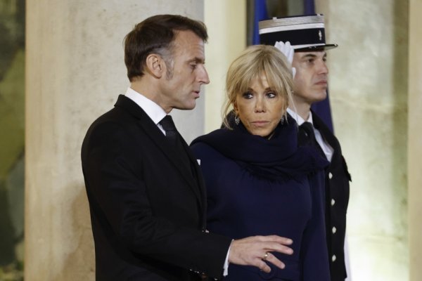 Stigla presuda desetorki koja je vrijeđala Brigitte Macron: Krivi su za širenje dezinformacija