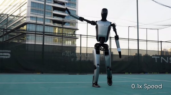 S ovim humanoidnim robotom možete odigrati partiju tenisa