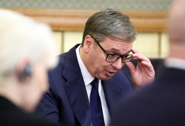 Vučić razgovarao s mađarskim MOL-om: Hoće li kupiti NIS?