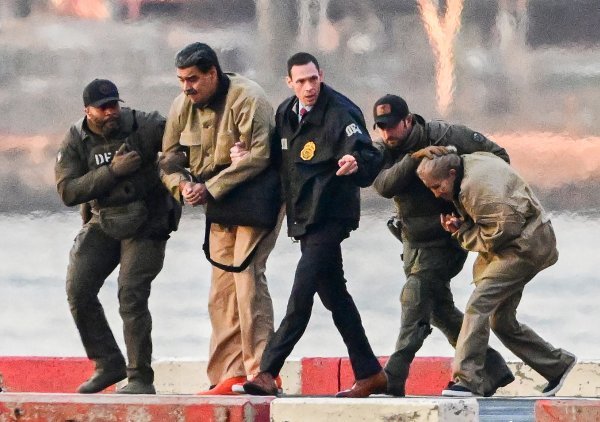 Nicolas Maduro sa suprugom doveden na Manhattan