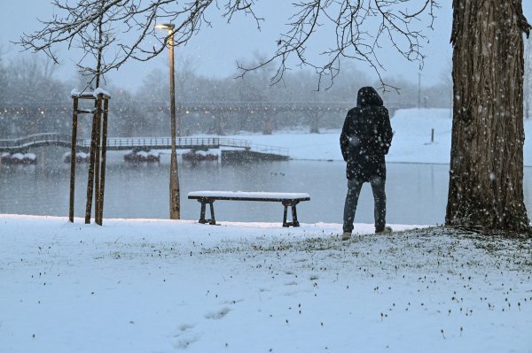Karlovac najvišem stupnju pripravnosti: Snijeg ponegdje visok i 30 cm