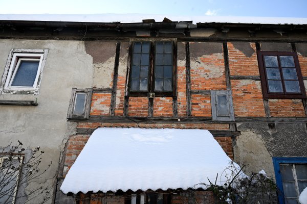 HŽ ne iznajmljuje ove kuće, ističu da stanari u njima žive na vlastitu odgovornost, a razmatrali su i rušenje 