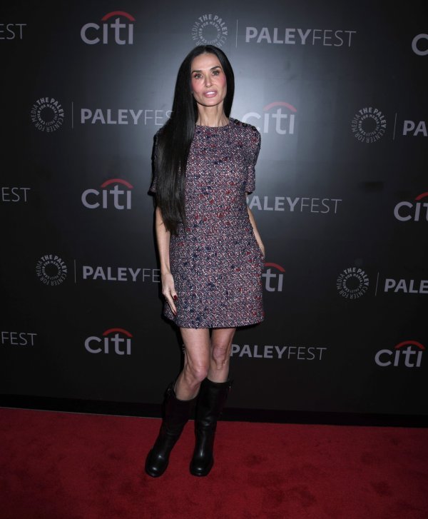 Žari i pali u minici u 63-oj: Demi Moore izazvala nevjericu svojim izgledom