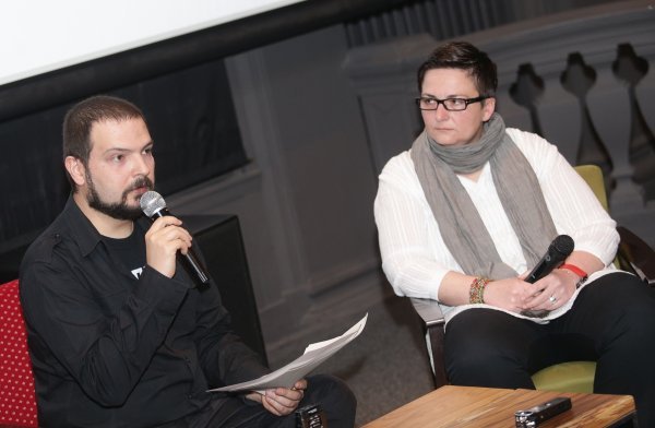 Željko Luketić istaknuo je da vinil ima kvalitetniji zvuk od digitalnih formata i zato je preživio, za razliku od VHS-a