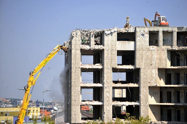 Što znamo o tvrtki koja će rušiti Vjesnik: Osim uvjeta iz natječaja, imaju još jedan 'plus'