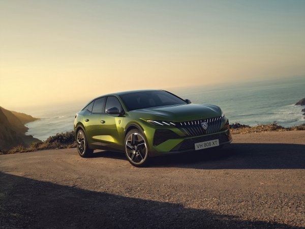 Osvježeni Peugeot 408