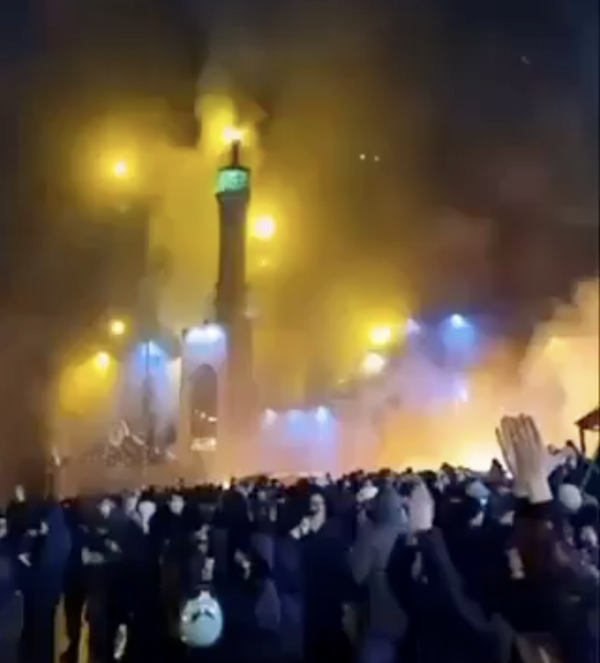 VIDEO Gori jedna od najvećih džamija u Iranu: Ovo nije kaos, ovo je 47 godina bijesa