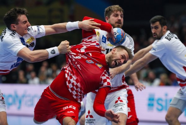 Luka Cindrić otkrio najveći problem u igri naših rukometaša: Veliki je pritisak na nama...