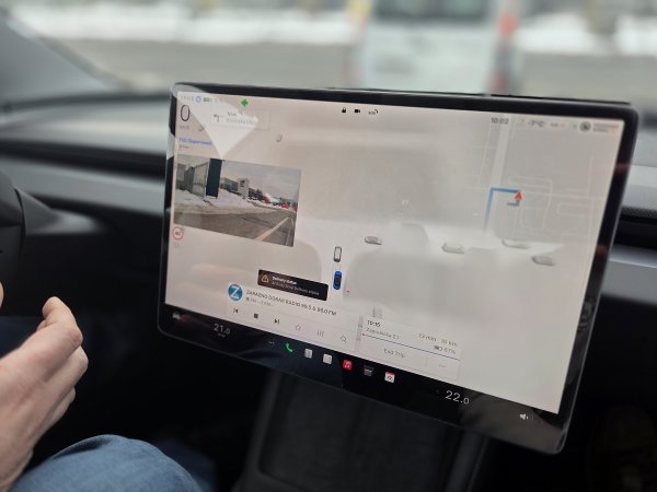 Tesla Full Self-Driving (s nadzorom) u Zagrebu