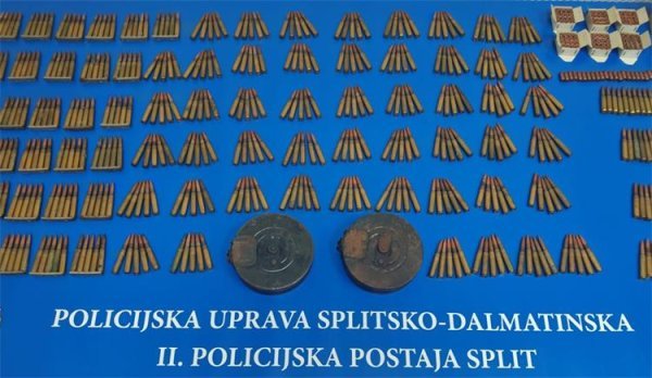Muškarac pao s preko 700 komada streljiva: Bio je opremljen i za puške i pištolje