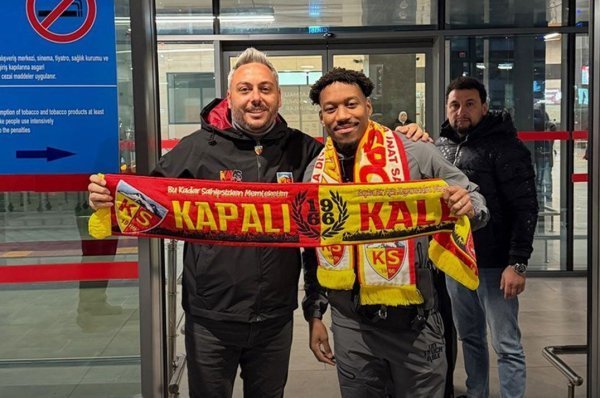 Prvi odlazak iz Dinama ove zime, pogledajte doček na aerodromu