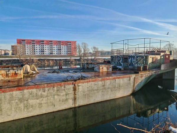 Lučka kapetanija naložila je uklanjanje ovih brodova