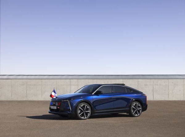 PRESIDENTIAL DS N°8 (2025.)