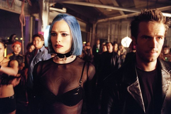 Jennifer Garner i Michael Vartan u seriji 'Alias'