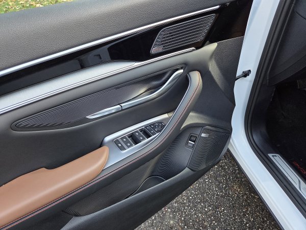 BYD Seal U DM-i Design