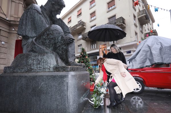 Spomenik Nikoli Tesli u Zagrebu