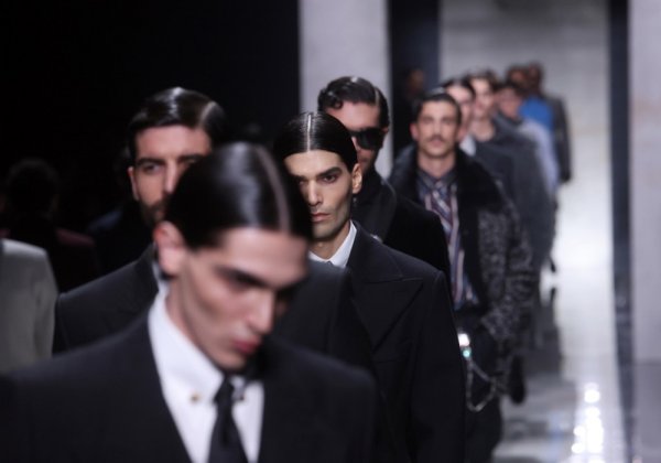 Bella Hadid žestoko po Dolce & Gabbani: 'Sramotno je da ljudi još uvijek podržavaju ovaj brend!'