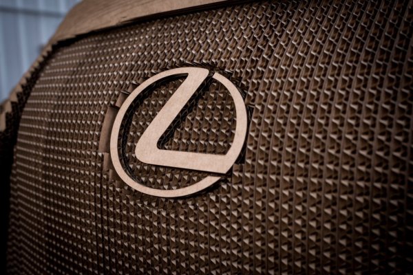 Lexus i Origami umjetnost