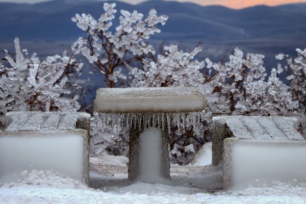 Narančasti meteoalarm oglašen zbog izrazite hladnoće: Nastavak tjedna vrlo nestabilan