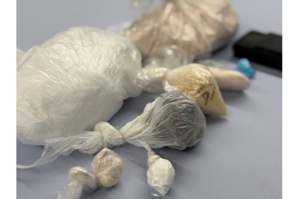 Policija pronašla više od 1,2 kilograma amfetamina i druge droge