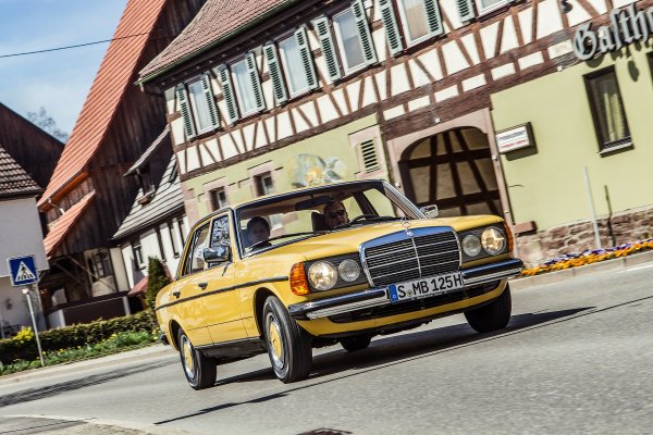Mercedes-Benz 230 iz serije modela 123