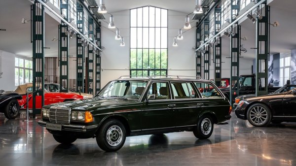 Mercedes-Benz T-Model 230TE (S 123) iz 1984.