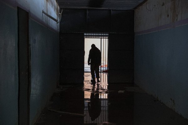 Američka vojska počela premještati zatočenike Islamske države iz Sirije u Irak