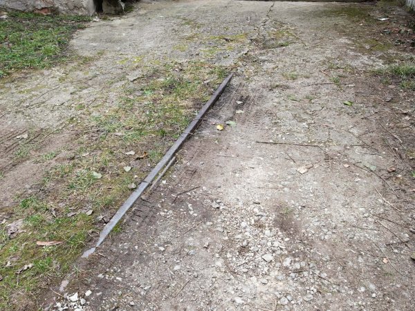Mali trag povijesti - ostatak pruge u dvorištu u Pasarićevoj 