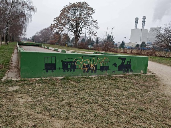 Livada Grbavica kod Toplane ima mali podsjetnik na legendarni Samoborček