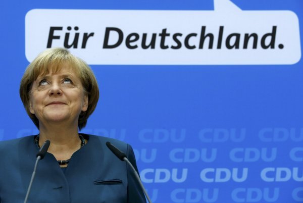 Njemačka kancelarka Angela Merkel dnevno zarađuje 605 eura