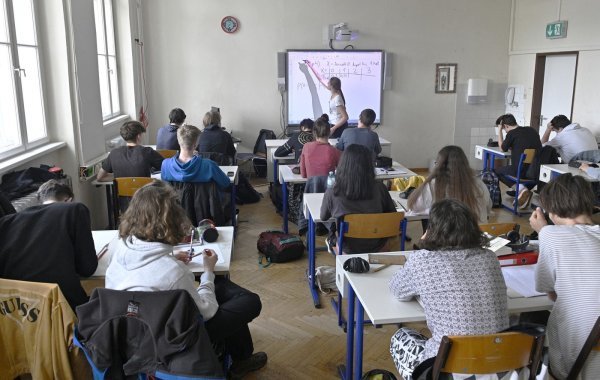 Austrija skraćuju praznike za učenike koji ne znaju dobro njemački