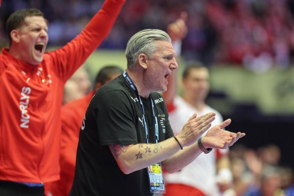 Danci u euforiji nakon rušenja Francuza: 'Oprostite na izrazu, ali...'