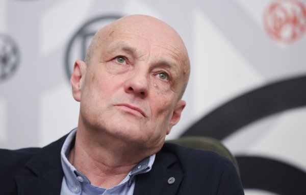 Boris Beck upozorava da su Trumpovi birači velikim dijelom protestanti, pa za njih Papa i nije neki relevantan čimbenik. No Trumpu nikako nije svejedno što Papa govori. 