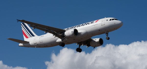 Sprema li se napad na Iran? Još dvije kompanije otkazale letove prema Izraelu i Bliskom istoku