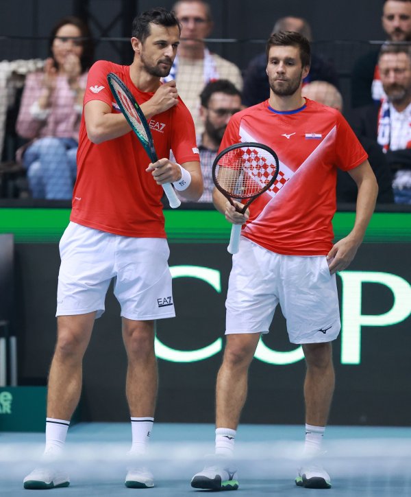 Mektić u četvrtfinalu mješovitih parova, Pavić u osmini finala