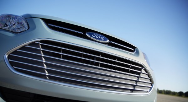 I rešetke hladnjaka, kao i prednja svjetla i drugi dijelovi za rasvjetu za 35 Ford modela će biti do 25 posto povoljniji